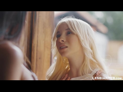 ❤️ Dívka se po několika měsících vrátí domů a skončí u lízání kundy své nevlastní matky ❤ Domácí porno u cs.seecamsus.top ️❤